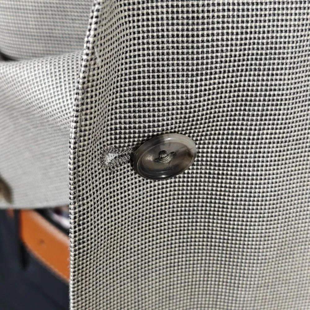 Calvin Klein Men's Sport Coat Blazer Two Button Gray Nail Head‎ Silk Wool 46R